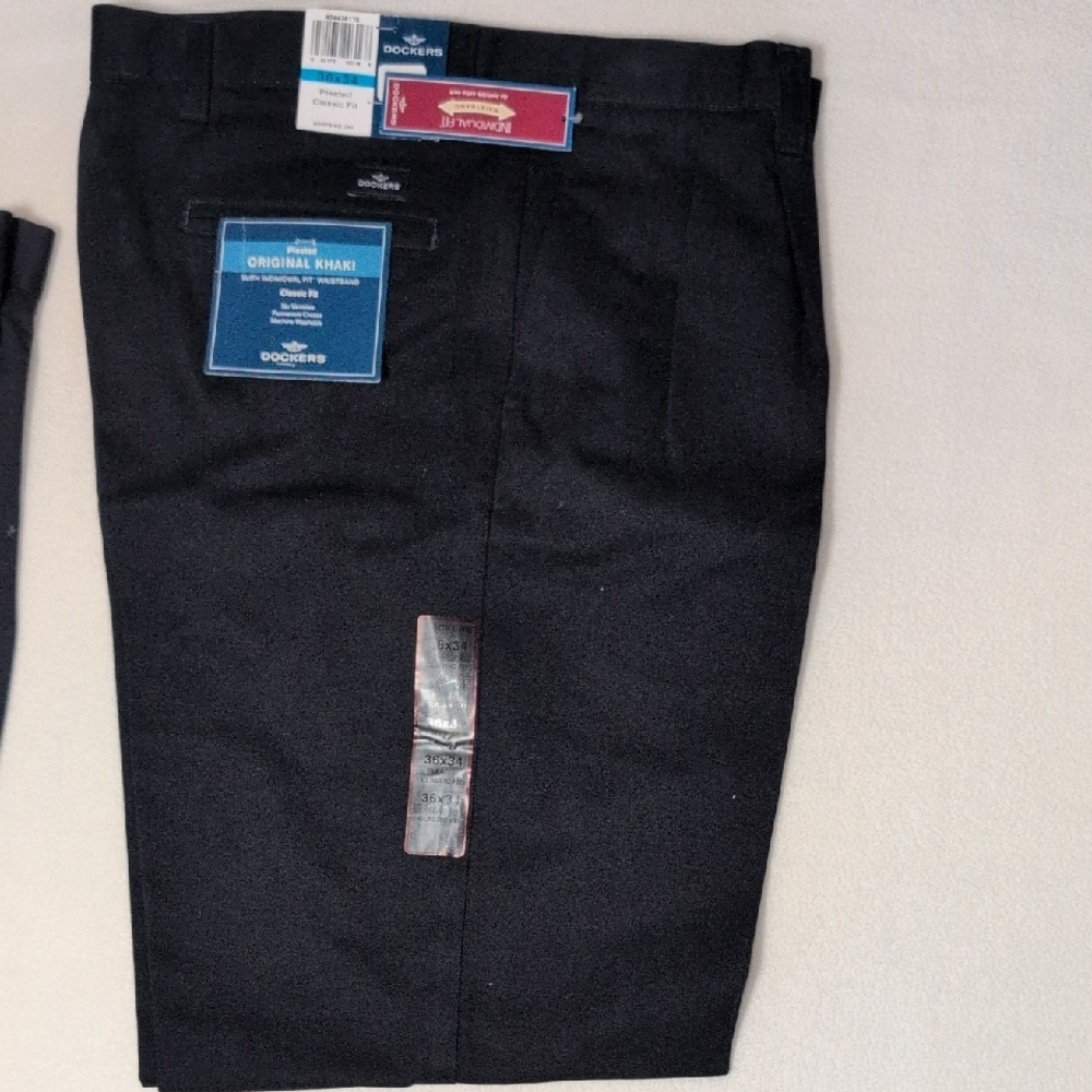 Dockers Men's Black Dress Pants